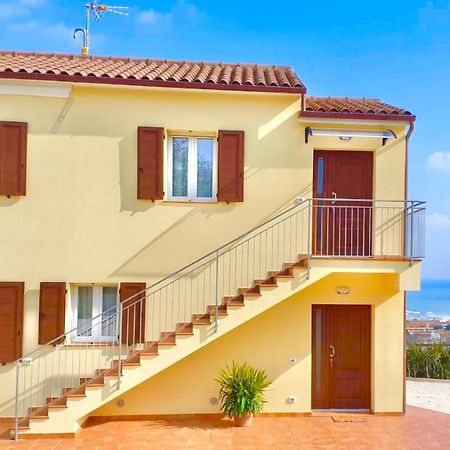 Casa Vacanze Con Vista Mare E Giardino - Amanecer Marzocca di Senigallia Exterior photo